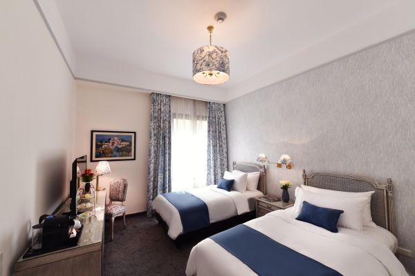 LE BRISTOL HOTEL (Beirut )